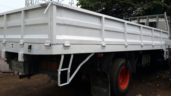 ขาย6ล้ออีซูซุ ร๊อคกี้ ยาว 6.50 เมตร เครื่อง6HE1 195แรงม้า เบรคจิฟฟี่ พวงมาลัยพาวเวอร์ มีแอร์ ยาง900-20 สภาพดี พร้อมใช้