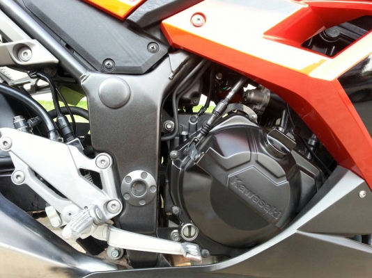 ขายNINJA300ABS2013(ต.ค./5เดือน)ใช้งานน้อย4,9xxกม. รถซื้อเงินสด ซื้อมาขี่ทำงาน ท่อผ่าเสียงทุ้ม ไม่แผด ขายเพราะเพิ่มซีซี ตัดใจขายราคา 152,000บ.        สนใจติดต่อ คง 0866297437 คุยง่าย ราคาต่อรองได้ครับ  สะดวกนัดดูรถและทดลองขี่ได้เลย ที่ บางบอน เอกชัย99/2 กร