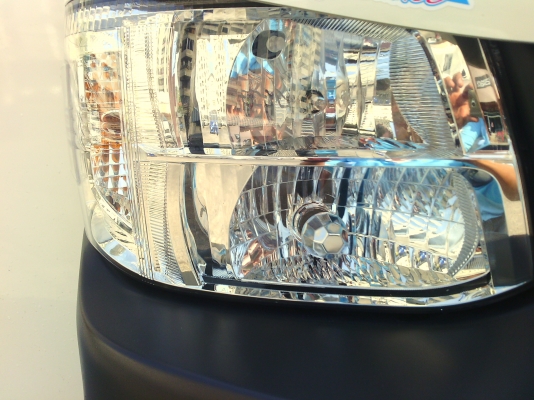 ต้องการขายไฟหน้า2ชั้นแท้รถตู้ commuter ข้างขวาเบิกศูนย์ ต้องการขายไฟหน้า2ชั้นแท้รถตู้ commuter ข้างขวาเบิกศูนย์