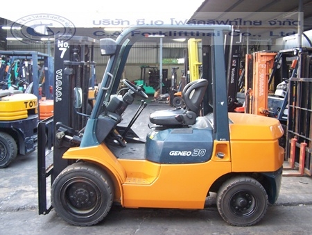 ขาย รถโฟล์คลิฟท์ TOYOTA รุ่น 7FG-30