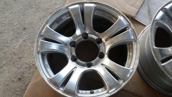 แม็กขอบ 16 x 8  6รู139  1ชุด