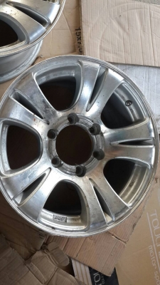 แม็กขอบ 16 x 8  6รู139  1ชุด