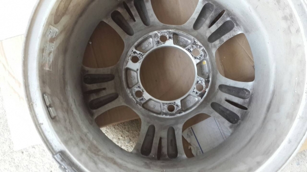 แม็กขอบ 16 x 8  6รู139  1ชุด