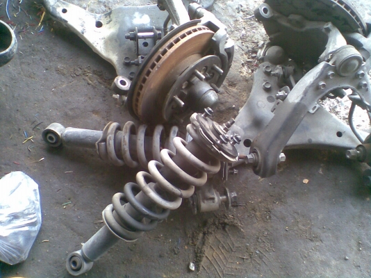 ขายปีกนก ล่าง-บน พร้อมชุดดุมทั้งหมด ของ ดีแมกซ์