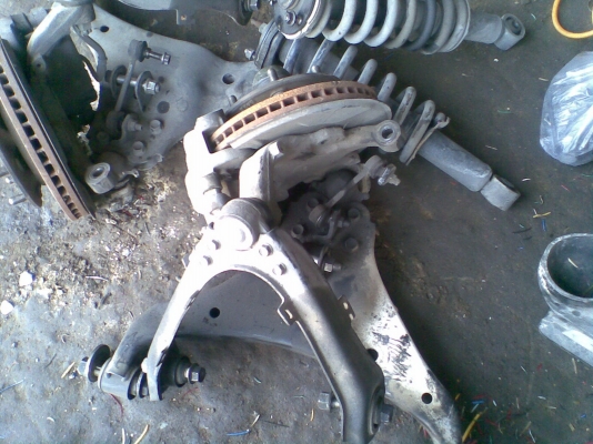 ขายปีกนก ล่าง-บน พร้อมชุดดุมทั้งหมด ของ ดีแมกซ์