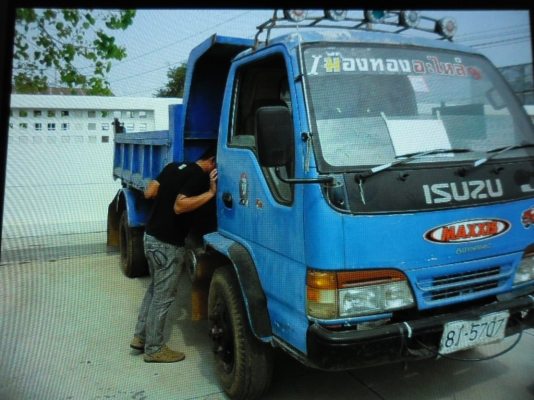 ขายรถบรรทุก 6 ล้อดั้ม ISUZU KS 110 วางเครื่อง 100 แรง F หน้า - หลังว่างหัว ตาหวานทะเบียนเต็ม ขายรถบรรทุก 6 ล้อดั้ม ISUZU KS 110 วางเครื่อง 100 แรง F หน้า - หลังว่างหัว ตาหวานทะเบียนเต็ม