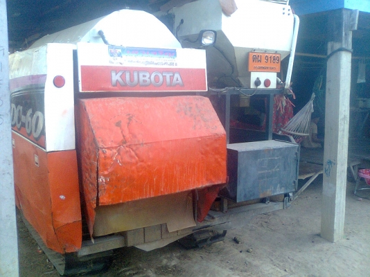 ขายรถเกี่ยวคูโบต้าDC60พลัส พร้อมเล่มทะเบียนลดเหลือ320000บาท