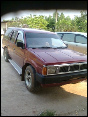 นิสสัน บิ๊กเอ็ม 4 ประตู