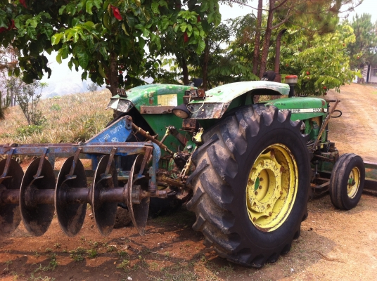 รถไถจอนด์เดียร์ 2130LS