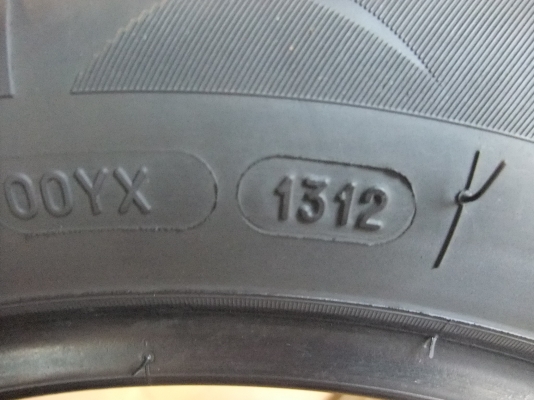 ยาง michelin 185/60/15 ปี12 สภาพสวยๆ