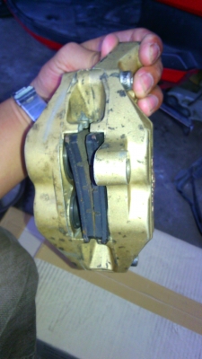 เพื่อนฝากขายปั้ม Brembo 4 พอร์ต2300 บาท