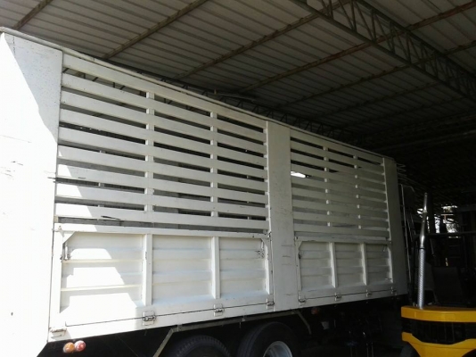 ขายรถบรรทุก10ล้อfvm195hpแท้ช่วงยาว7ม.กว่า ประหยัดน้ำมัน แอร์เย็น เพลงเพราะ พร้อมใช้งาน รถวิ่งพลาสติก สวยๆครับ