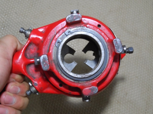 ดายเกลียว WHALE BRAND 1/2 -1 1/2 พร้อมกล่อง