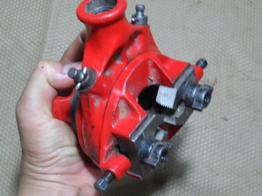 ดายเกลียว WHALE BRAND 1/2 -1 1/2 พร้อมกล่อง