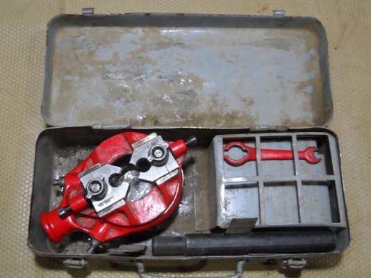 ดายเกลียว WHALE BRAND 1/2 -1 1/2 พร้อมกล่อง