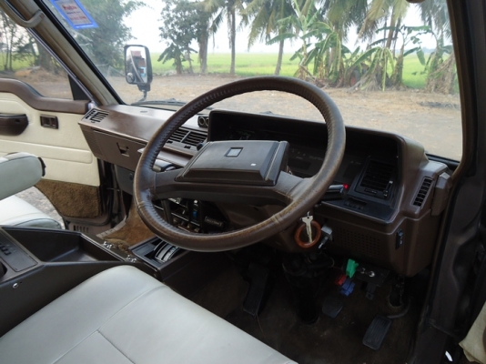 รถตู้  Toyota  HIACE  WAGON  ตัวนอกแท้    ขับดี    ประหยัด แก๊ส  LPG  เอกสารพร้อมโอน