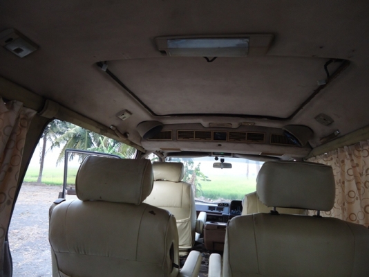 รถตู้  Toyota  HIACE  WAGON  ตัวนอกแท้    ขับดี    ประหยัด แก๊ส  LPG  เอกสารพร้อมโอน