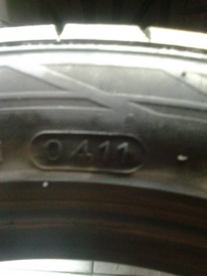 ขายยาง Hankook 195-50-15 ปี11 ไม่บวม ไม่กินข้าง ชุดละ 4,200 บาท