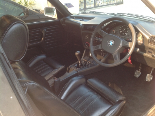 ขายถูก BMW E30 coupe M1 ถึงแค่สิ้นเดือนนี้เท่านั้น