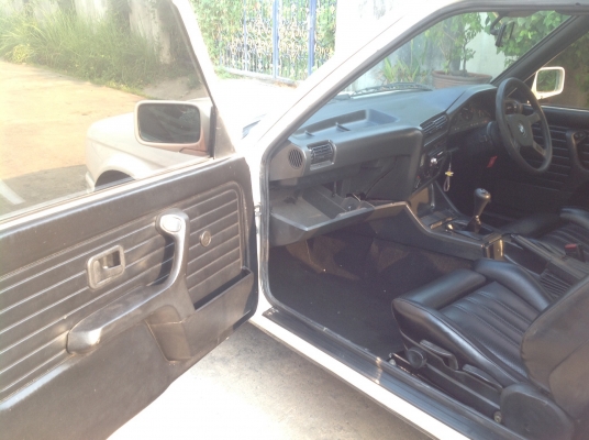 ขายถูก BMW E30 coupe M1 ถึงแค่สิ้นเดือนนี้เท่านั้น