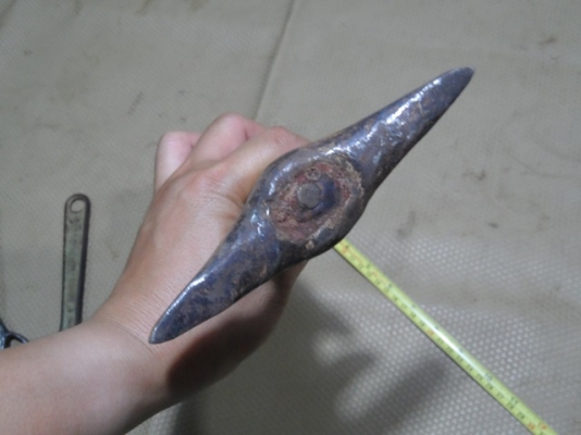 ค้อนเคาะ เก่าๆ เหนียวๆ