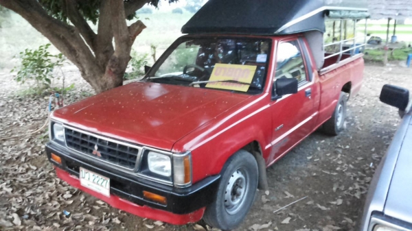 ***ขายแล้วครับขอบคุณ Truck2hand ขายกระบะตอนเดียว MITSU L200 CYCLONE 2.5ปี37/94 เครื่องเดิมเกียร์เดิม แน่นดีไม่เยิ้ม ช่วงล่างดี คัสซีมีตำหนิ ผุช่วงปลายทั้ง2ข้างต้องเก็บ ช่วงกลางตัวยังดี กระบะพื้นมีผุนิดหน่อย หัวเก๋งดีภายในคอนโซลครบ พ.ธรรมดา แอร์ ยางหน้าดี