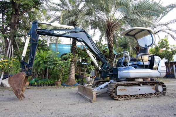 ขายรถแม็คโคร KUBOTA รุ่น K-035 ไม่เคยผ่านการใช้งานในไทย ติดต่อ 086-775-7900, 086-324-1992