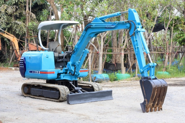 ขายรถแม็คโคร KUBOTA รุ่น K-035 ไม่เคยผ่านการใช้งานในไทย ติดต่อ 086-775-7900, 086-324-1992