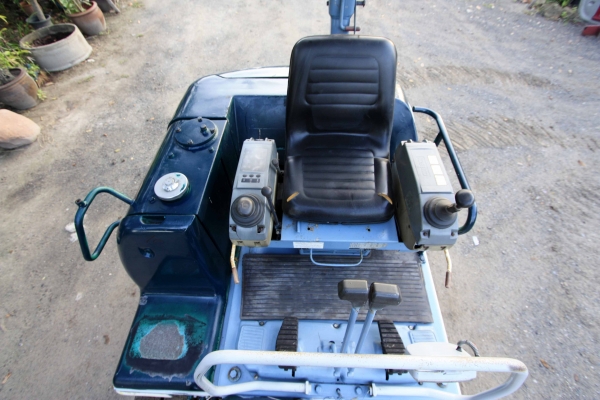 ขายรถแม็คโคร KUBOTA รุ่น K-035 ไม่เคยผ่านการใช้งานในไทย ติดต่อ 086-775-7900, 086-324-1992