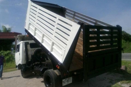 รถหกล้อดัมพ์ HINO KM777 ปี 35 คอกสูง เครื่อง 117 แรงม้า สภาพพร้อมใช้งาน 480,000