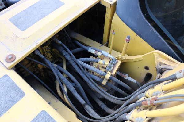 KOMATSU PC200-7 เก่านอกแท้ เอวแน่น ปั็มแรง สภาพพร้อมใช้ สุดๆเอาไปแบ่งกันใช้ได้เลยครับ น้องร็อค จัดหั้ย สนใจโทร สอบถามได้ 081-8537766 KOMATSU PC200-7 เก่านอกแท้ เอวแน่น ปั็มแรง สภาพพร้อมใช้ สุดๆเอาไปแบ่งกันใช้ได้เลยครับ น้องร็อค จัดหั้ย สนใจโทร สอบถามได้ 081-8537766