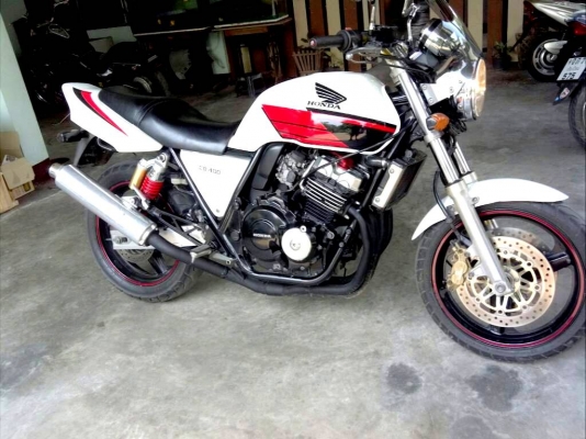 ขาย.แลก cb400 ปี98 คาบูไฟฟ้า แบทใหม่ไฟแรง สภาพแหล่มๆ สวยๆ