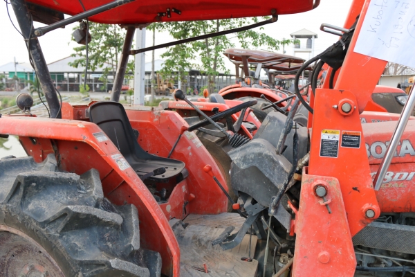 บุ้งกี้ KUBOTA L4508 DI MAX คุณภาพเยี่ยม มี 2 คันให้เลือก บุ้งกี้ KUBOTA L4508 DI MAX คุณภาพเยี่ยม มี 2 คันให้เลือก