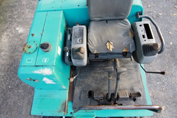 ขายรถแม็คโคร KOMATSU PC30-6 ไม่เคยผ่านการใช้งานในไทย ติดต่อ 086-775-7900, 086-324-1992 ขายรถแม็คโคร KOMATSU PC30-6 ไม่เคยผ่านการใช้งานในไทย ติดต่อ 086-775-7900, 086-324-1992