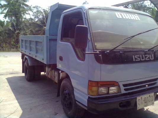 NPR120ฝาดำ 6ล้อดั้ม ออกห้างแท้ กะบดั้มสามมิตร รถสวย..สวย(รถบรรทุกถังน้ำยางสด)...