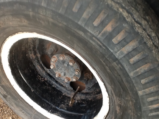 ขายครับKs776เครื่อง4BD1ฝาขาว110hpเครื่องดีแคชชีงามๆยาว4.30เมตรยาง750/16ทะเบียนเต็มพร้อมโอนครับขายที่255000