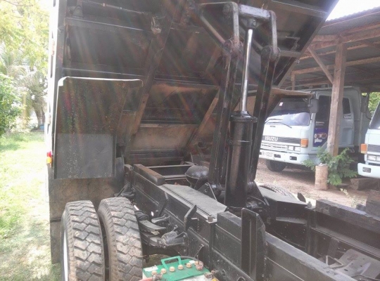 ขาย อีซูซุร็อคกี้ 195 กับ 175 ขาย อีซูซุร็อคกี้ 195 กับ 175