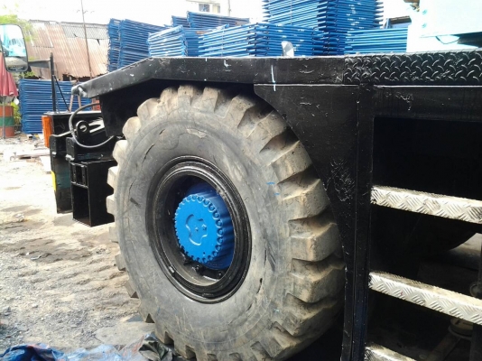 เครน KATO 25ตัน พร้อมใช้งาน