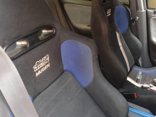 ขาย Honda civic 4 Door ปี 95 พร้อมใช้งาน แม็ค 17 นิ้ว เครื่องเสียงพร้อบ เบสแน่นพร้อมจอทีวี เบาะซิ่ง ราคา 79,000 บาท