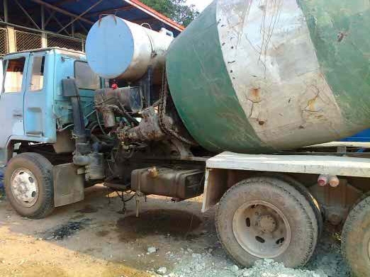 ขายรถโม่ปูน6คิว สภาพพร้อมใช้ ติดต่อได้ อ๊อฟ พิจิตร 086-737-9991 ขายรถโม่ปูน6คิว สภาพพร้อมใช้ ติดต่อได้ อ๊อฟ พิจิตร 086-737-9991