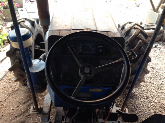 ขายรถไถ Ford 80-66s มีทะเบียน สองเพลา