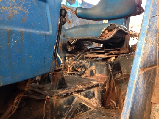 ขายรถไถ Ford 80-66s มีทะเบียน สองเพลา