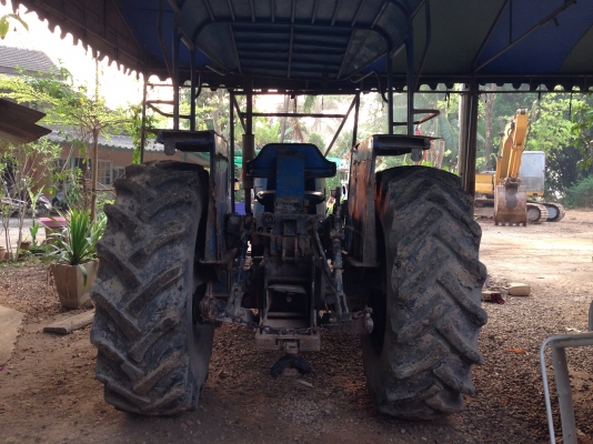 ขายรถไถ Ford 80-66s มีทะเบียน สองเพลา