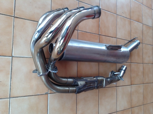 ธารนนทบุรี//ขายท่อเดิมของ honda cb1300 ปี08 สภาพสวยครับ คอเลส เสียงนิ่มๆเดิมๆไม่เคยทำไส้ท่อครับ