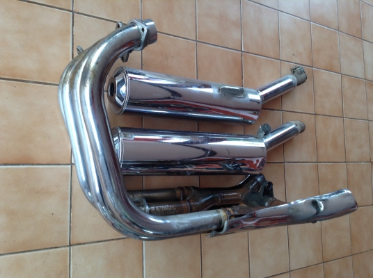 ธารนนทบุรี//ขายท่อเดิมของ honda cb1300 ปี99-00 เสียงนิ่มๆเดิมๆครับ ธารนนทบุรี//ขายท่อเดิมของ honda cb1300 ปี99-00 เสียงนิ่มๆเดิมๆครับ