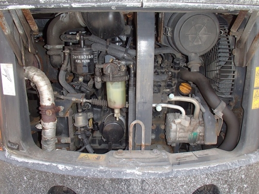 รถแบคโฮเก่าญี่ปุ่น Hitachi ZX40U-2 หัวกระแทก + บุ้งกี๋