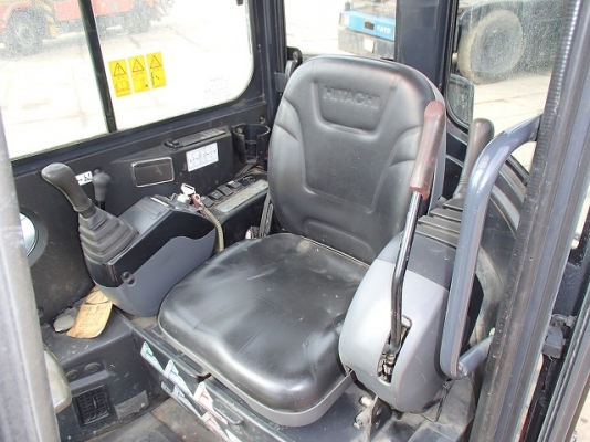 รถแบคโฮเก่าญี่ปุ่น Hitachi ZX40U-2 หัวกระแทก + บุ้งกี๋