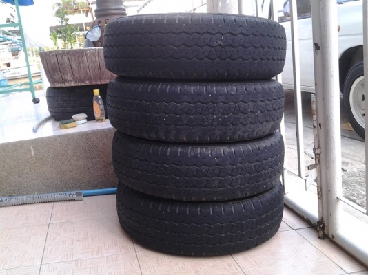 ยาง 205/70 ขอบ15 ปี08 สภาพยังดีครับ ขาย 1100 บาท