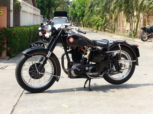 วุฒินนบุรี// ขาย M33 ปี1954 ระบบไฟเดิมรถสวยเก็บงานทุกจุดเครื่องดีสีสวยสภาพหล่อๆ