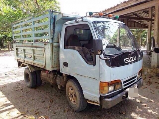 ISUZU NKR